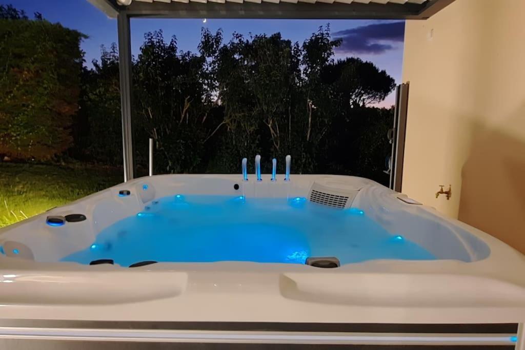 Villa Drome Jacuzzi La Maison D'A Cote Chatuzange-le-Goubet Exteriér fotografie